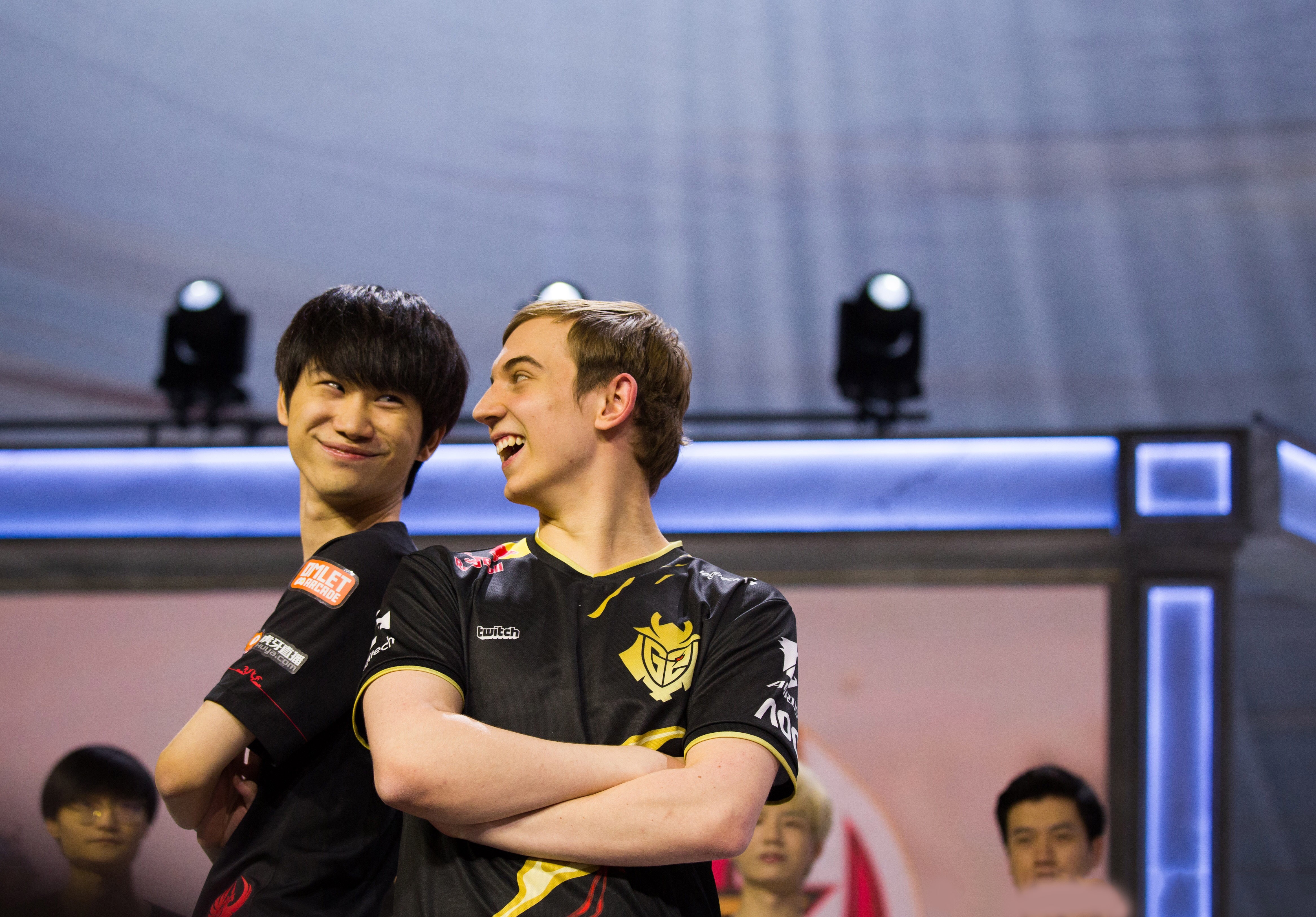 关于C9横扫FPX,Doinb极限生还后反打宿命之战八强赛,留下经典瞬间的信息 关于C9横扫FPX,Doinb极限生还后反打宿命之战八强赛,留下经典瞬间的信息