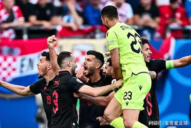 克罗地亚横扫土耳其，门迪点燃赛场的简单介绍