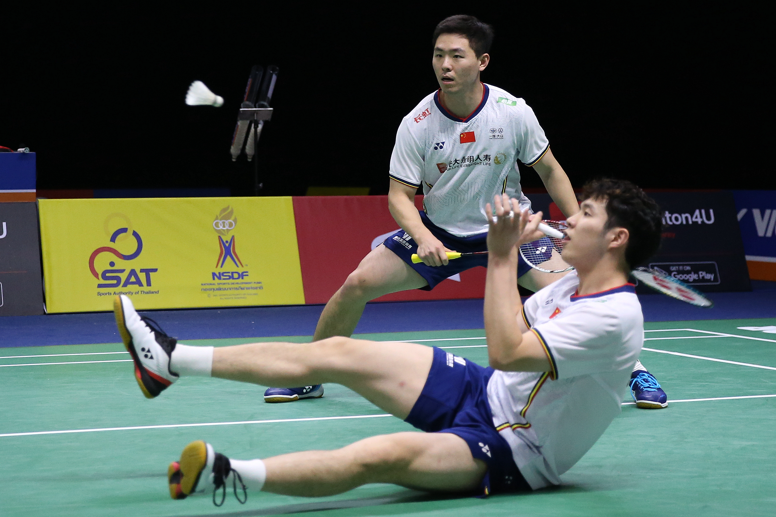 丹麦队绝杀德国队，黄鸭组合带队取胜