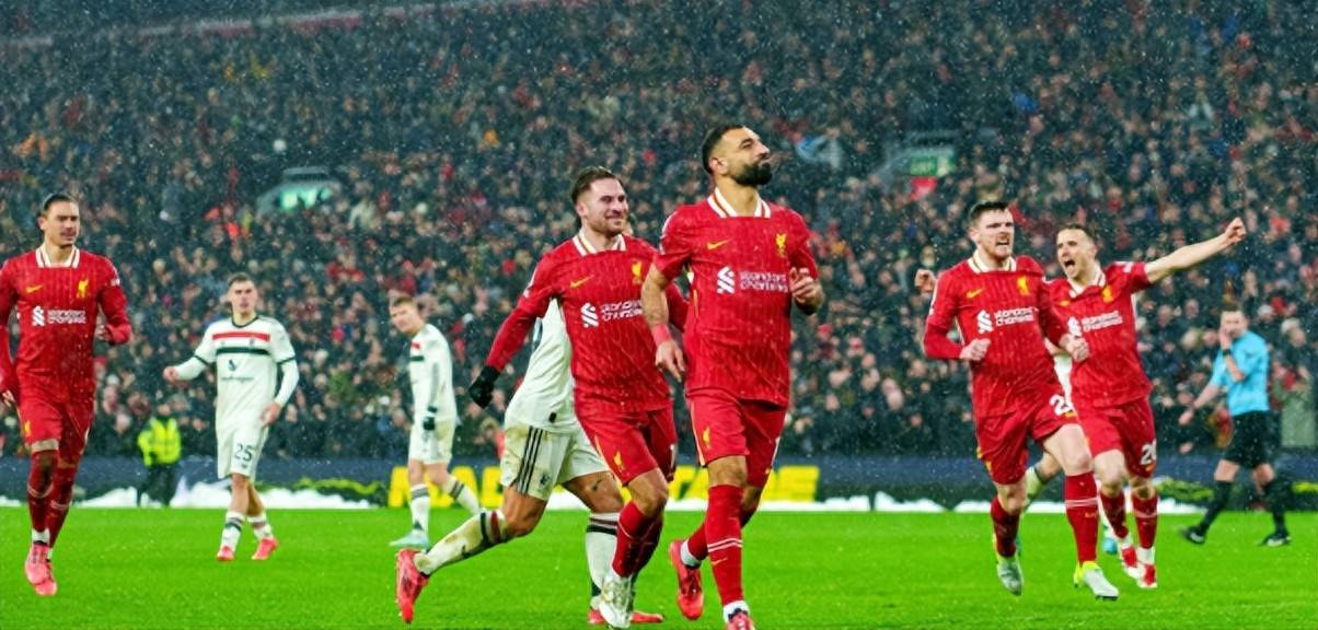 罗马逆转利物浦，范戴克点燃赛场