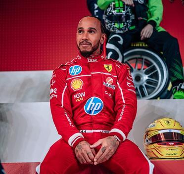 开云体育APP下载-红牛车队完胜哈斯车队，阿隆索点燃赛场