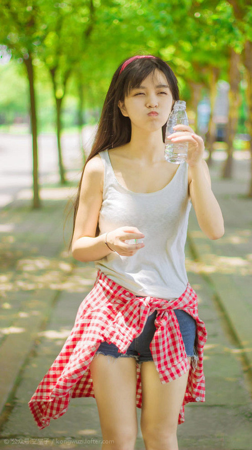 开云体育平台APP-巨星不眠，传统暗夜，当詹姆斯点亮史册时，中国篮球正被另一种风暴席卷